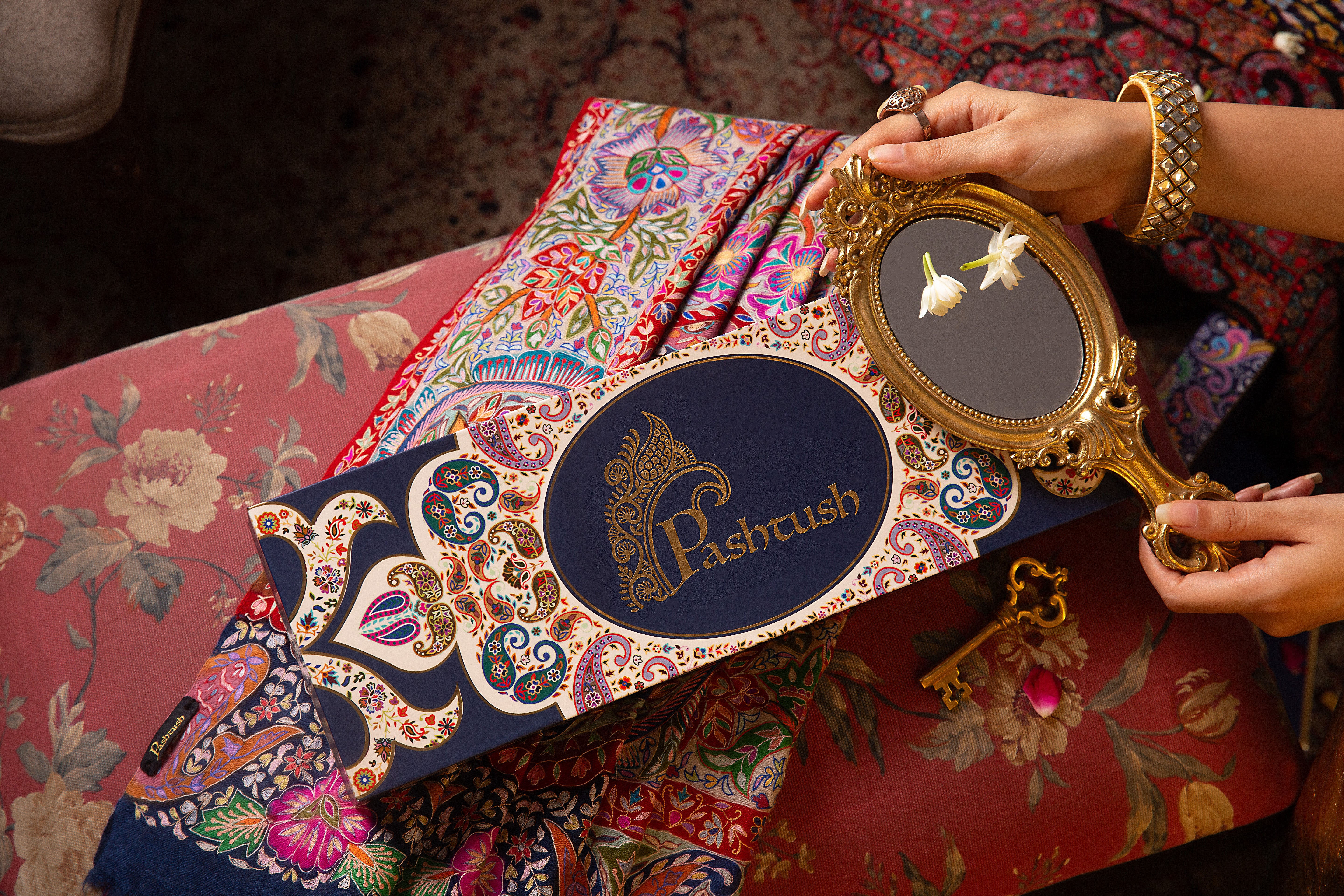 Pashtush - Leading Brand of Shawls and Scarves for Men & Women