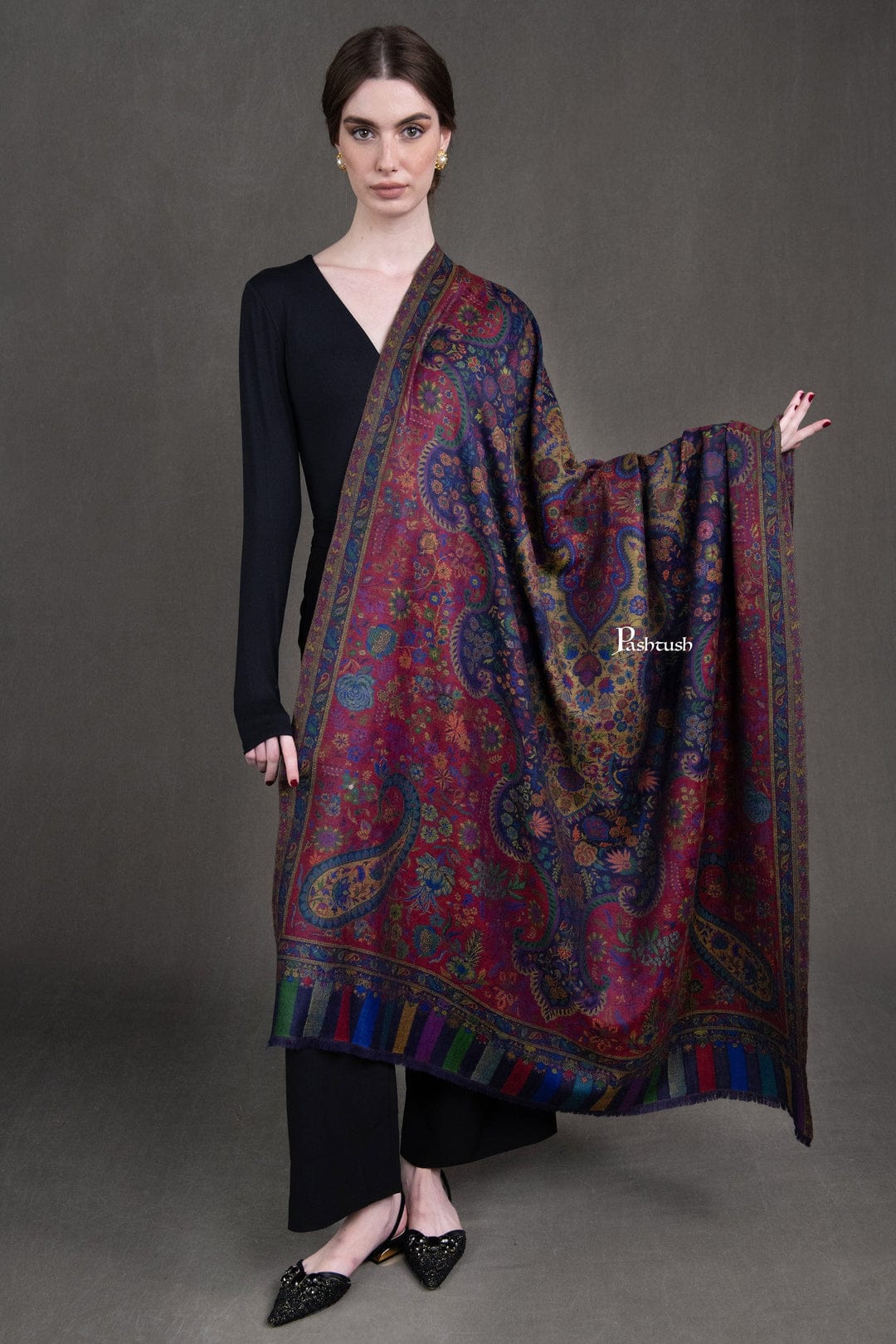 Pashtush India Gift Pack Pashtush His and Her Gift Set of 10% Pure Wool Stoles, Black and Multicoloured, Packaged in Keepsake Wooden Chester Gift Box