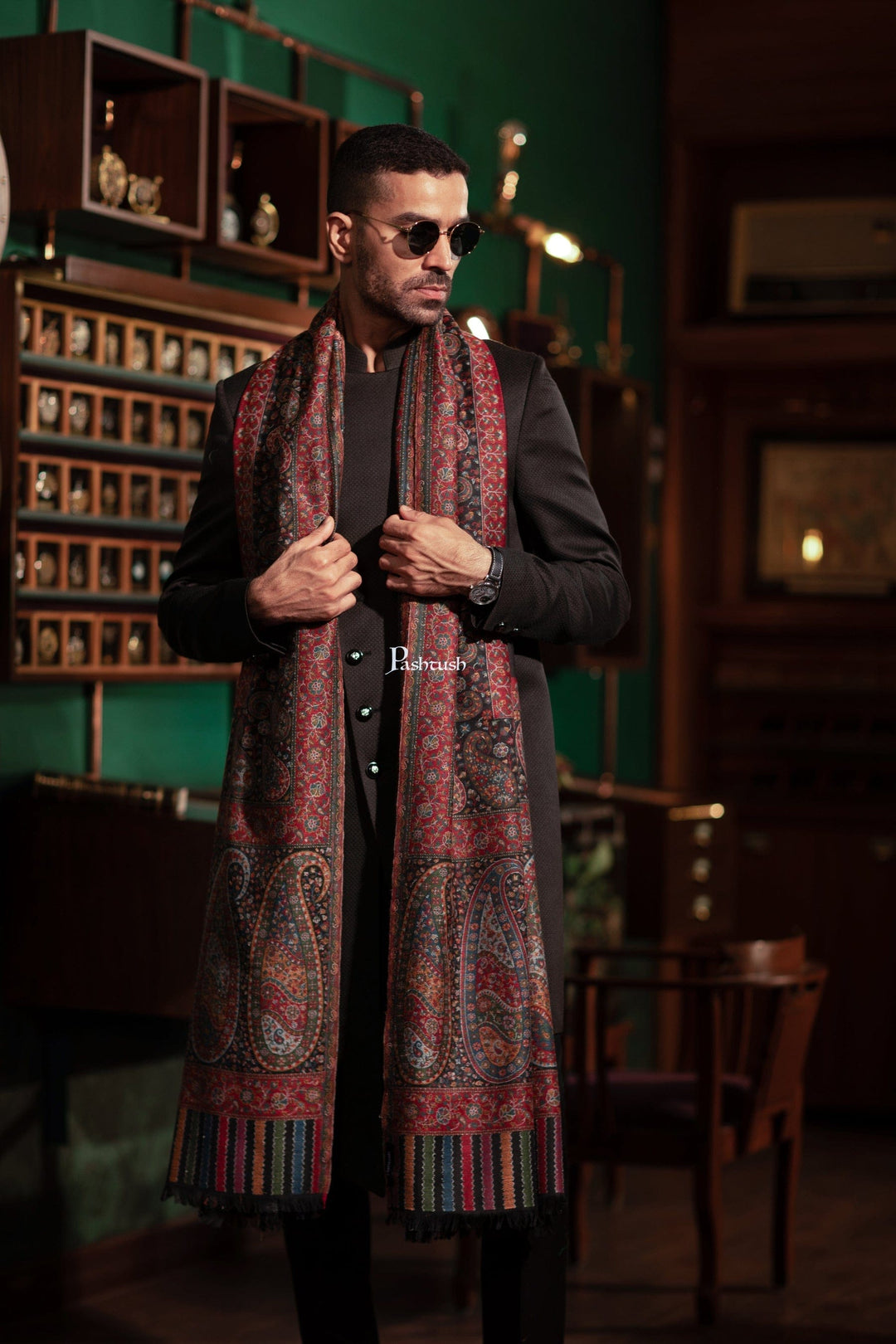Pashtush India Gift Pack Pashtush His and Her Gift Set of Mens Fine Wool Shawl and Womens Twilight Stole, Black, Packaged in Keepsake Wooden Chester Gift Box