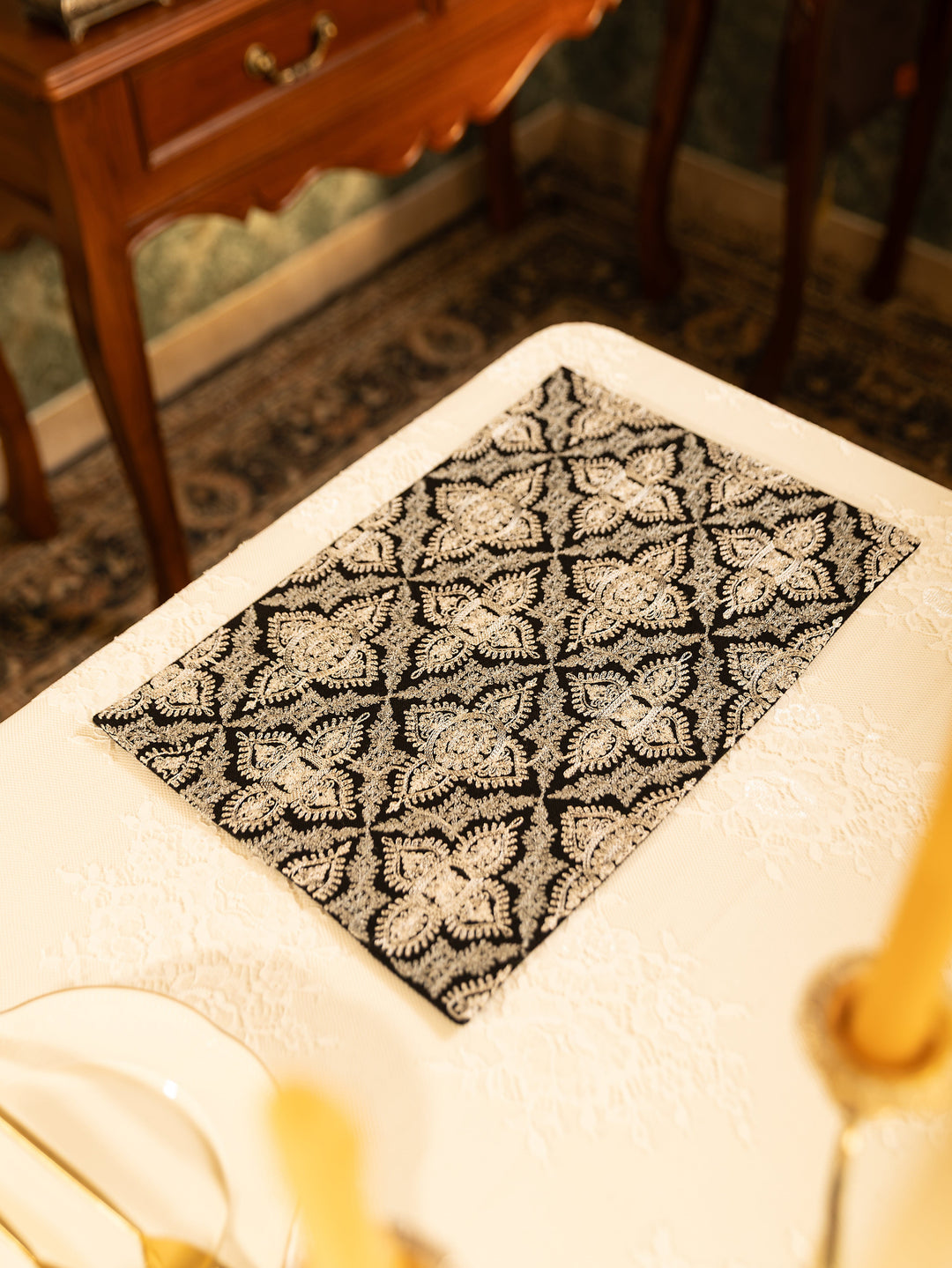 Pashtush India Gift Pack Pashtush Luxury Table Mats, Nalki Embroidery Collection, Black (Mats Only)