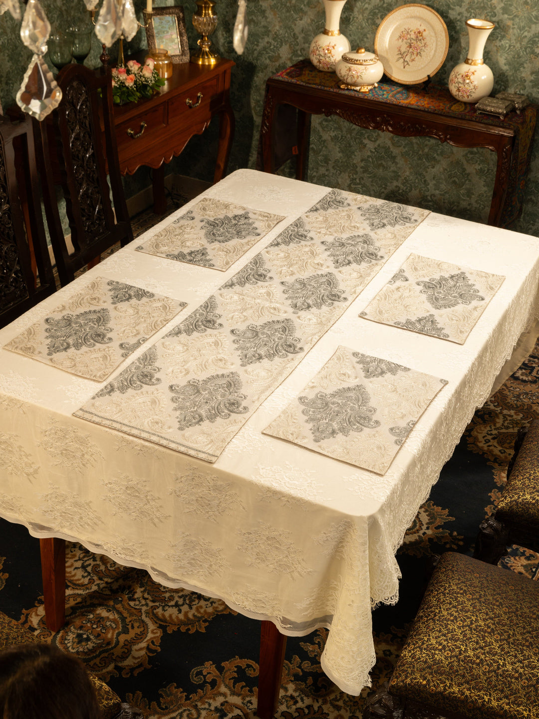 Pashtush India Gift Pack Pashtush Luxury Table Mats, Nalki Embroidery Collection, Ivory (Mats Only)