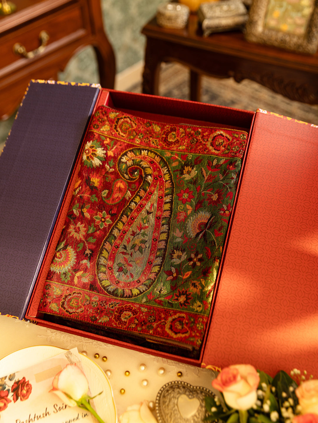 Pashtush India Gift Pack Pashtush Luxury Table Runner, Twilight Collection, Multicolour