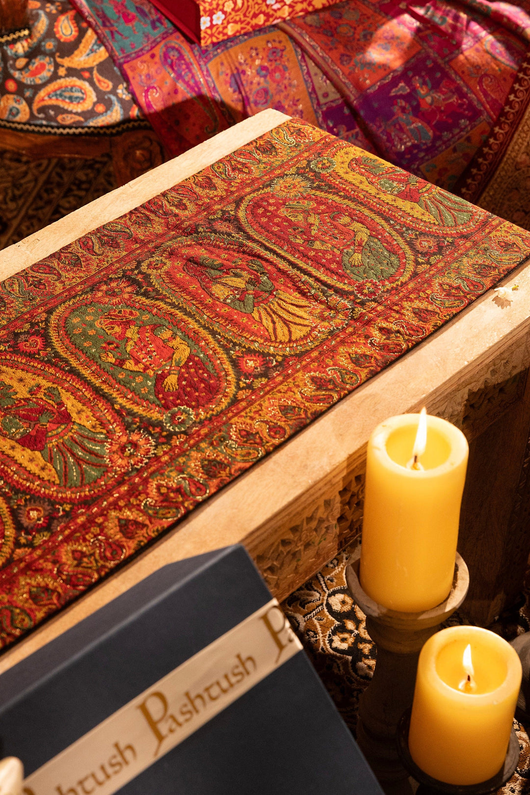 Pashtush India Table Runner Pashtush Luxury Table Runner, Twilight Collection, Multicolour