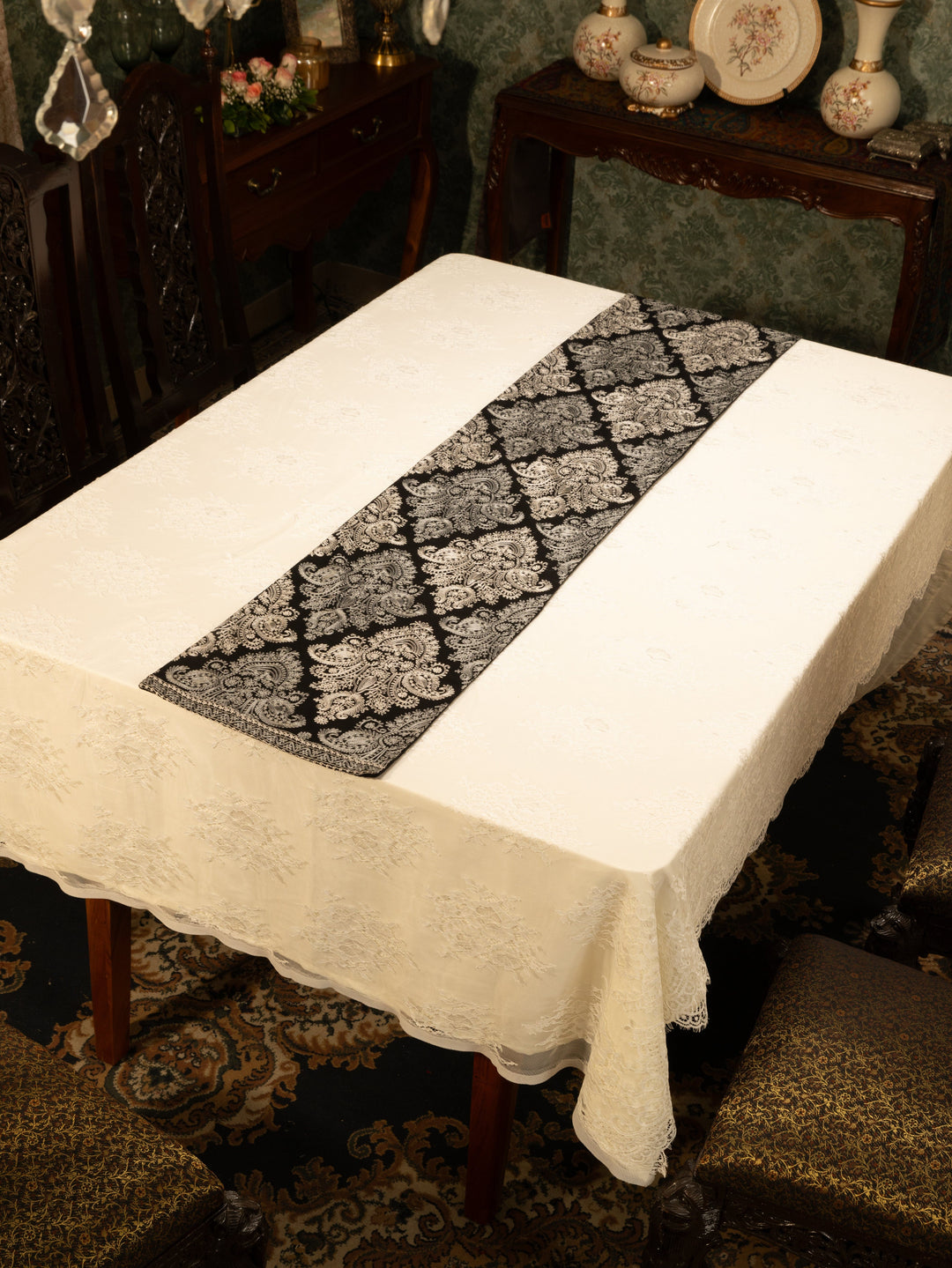 Pashtush India Gift Pack Pashtush Luxury Table Runner with Mats Set, Nalki Embroidery Collection, Black