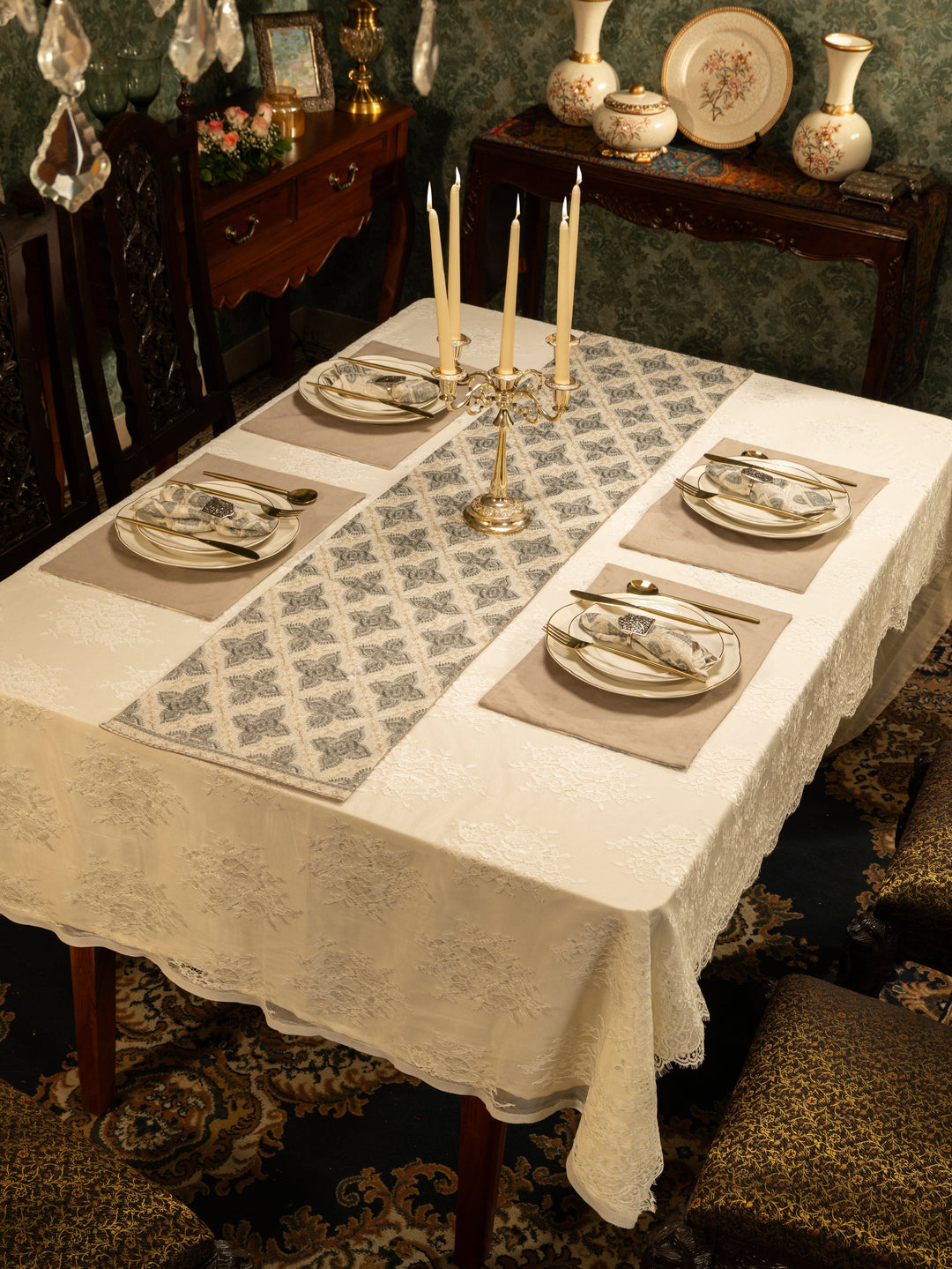 Pashtush India Gift Pack Pashtush Luxury Table Runner with Mats Set, Twilight Collection, Ivory