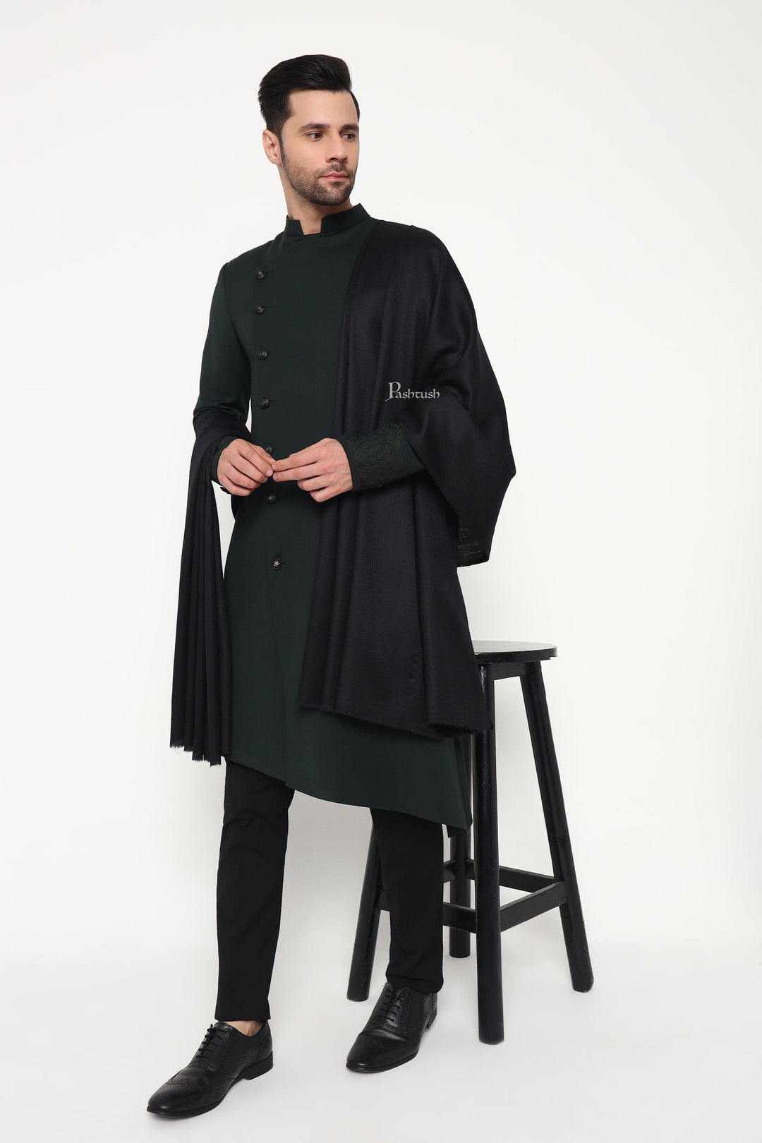 Pashtush India Mens Shawls Gents Shawl Pashtush Mens Fine Wool Shawl, Paisley Design, Black