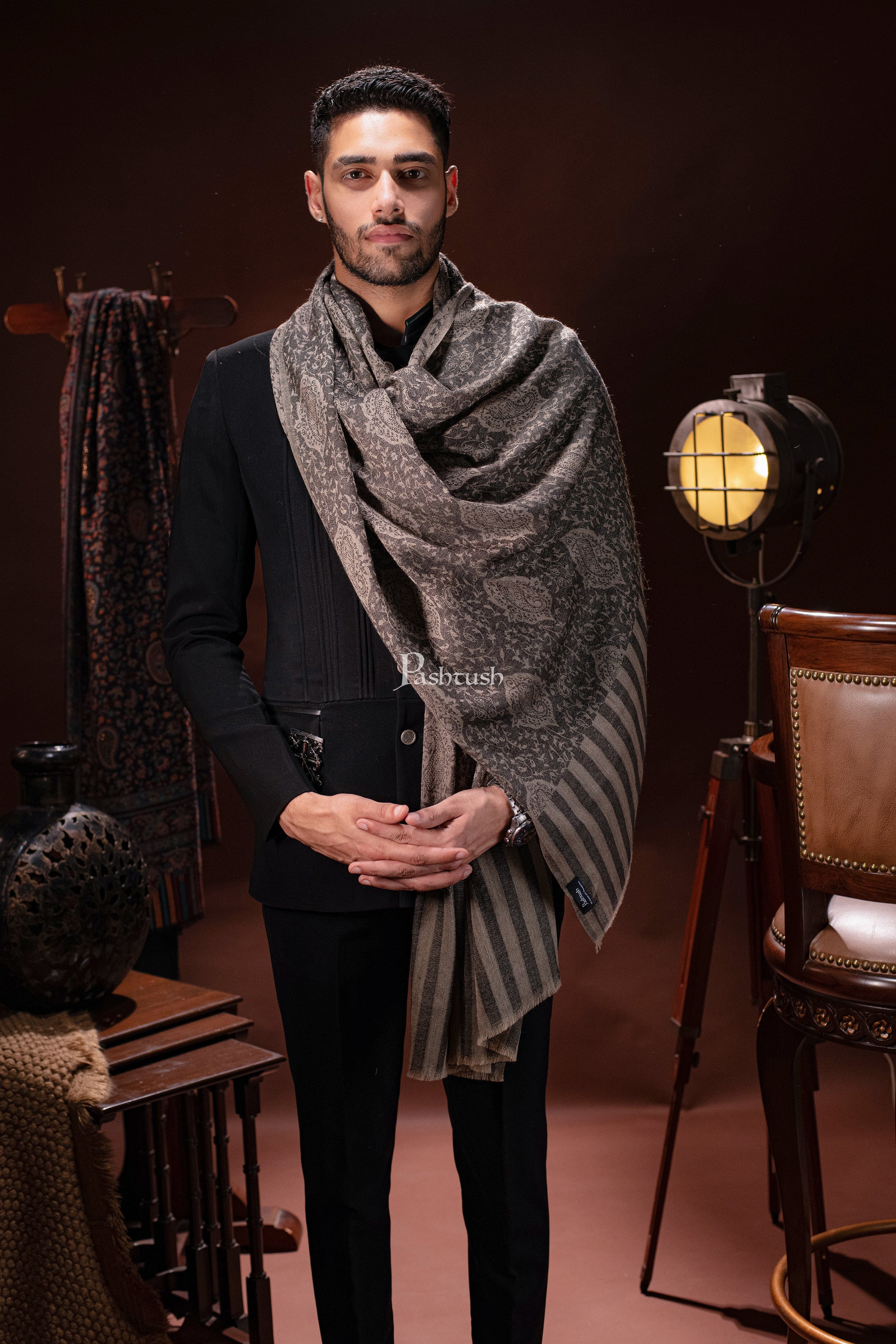 Pashtush Mens Woven Extra Fine Wool Cashmere Handfeel Stole, Black
