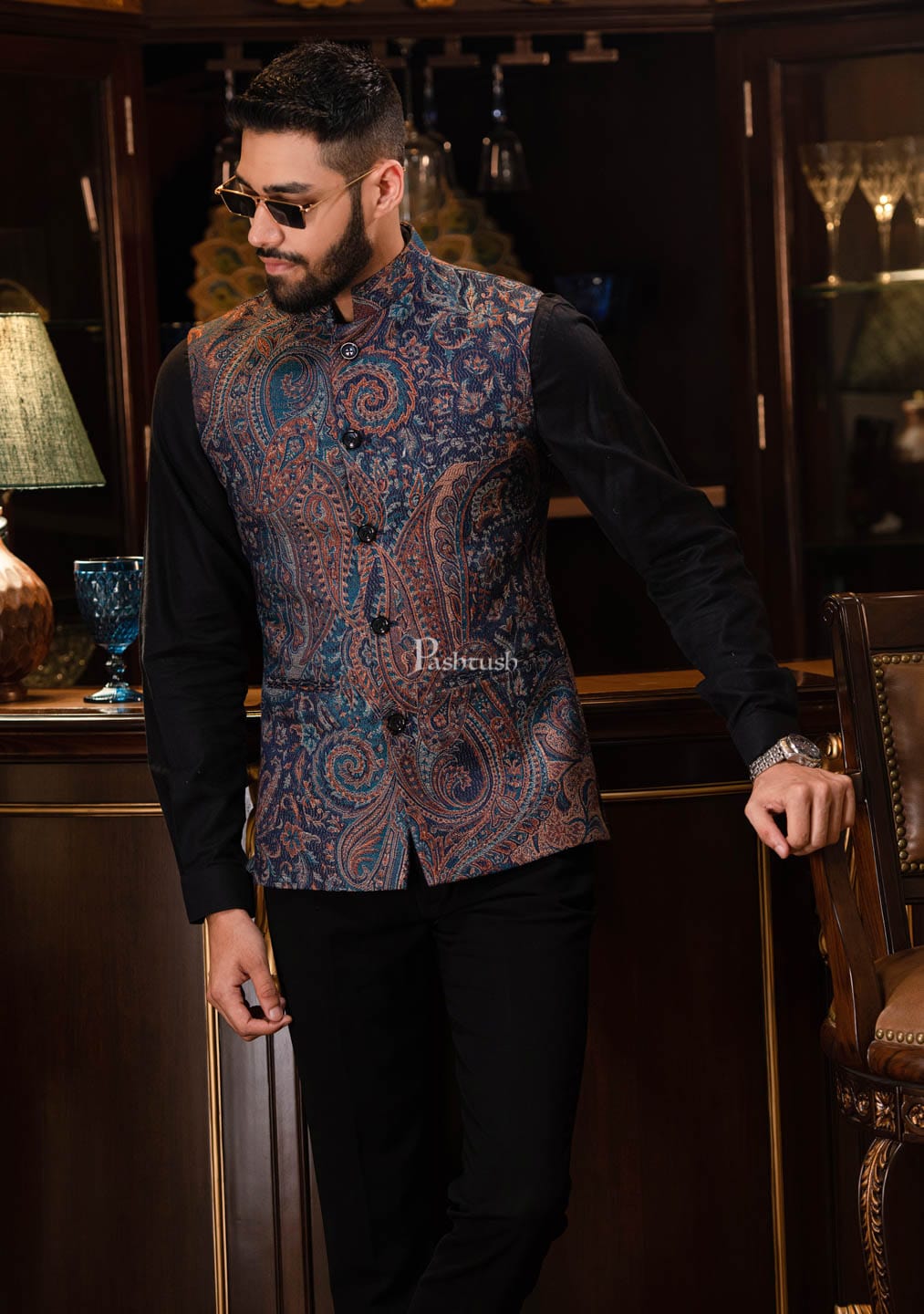 Pashtush India Coats &amp; Jackets PASHTUSH MENS WOVEN JACQUARD WAISTCOAT, Structured SLIM FIT, Navy Blue
