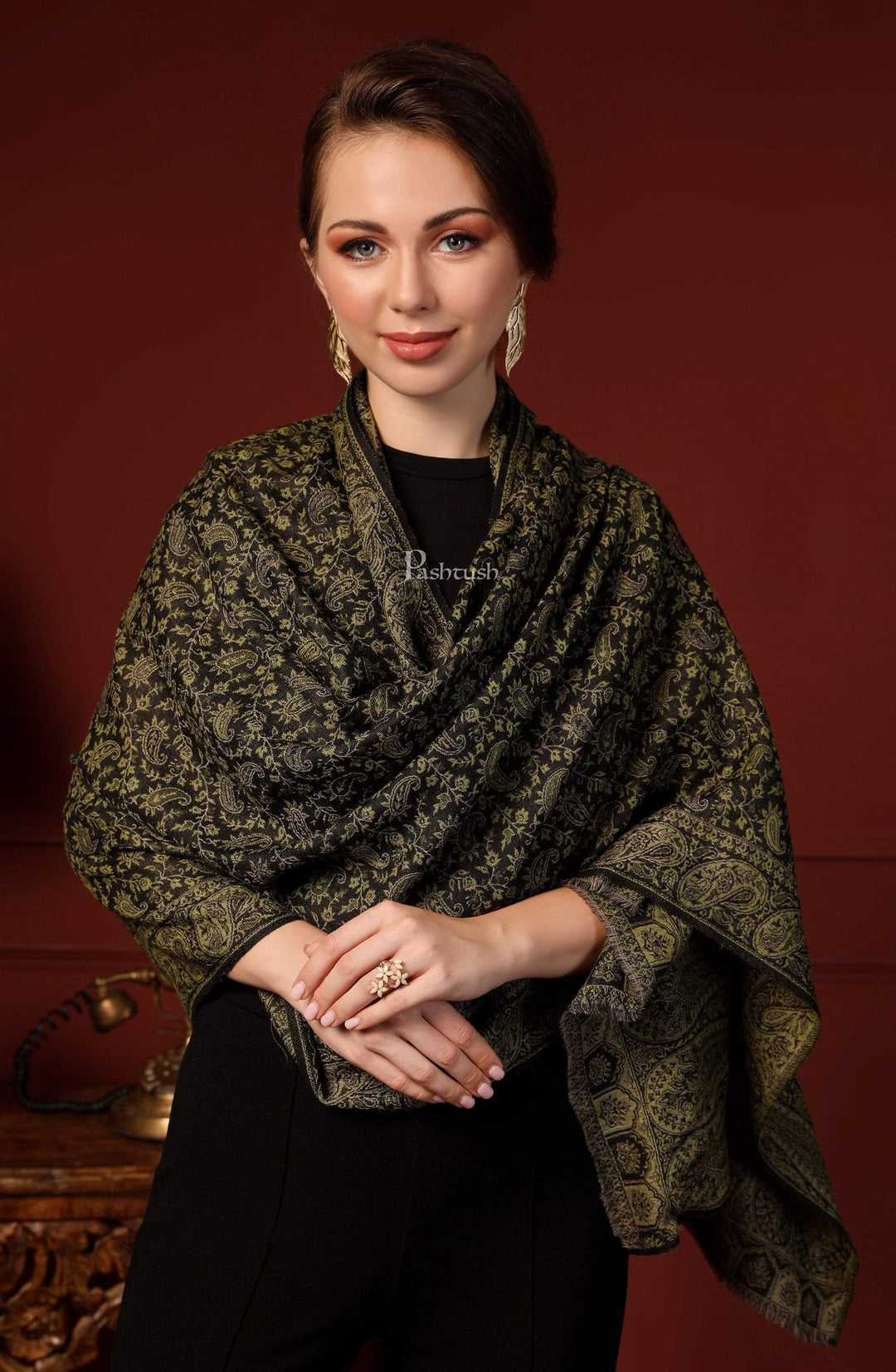 Pashtush India 70x200 Pashtush Women's Ethnic Weave Stole, Fine Wool, Reversible, Olive Green