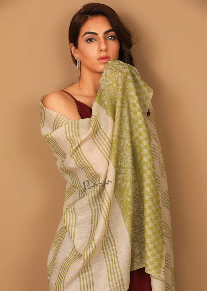 Pashtush India Stole Pashtush Women's Soft Fine Wool Paisley Scarf, Soft and Warm, Emerald Green