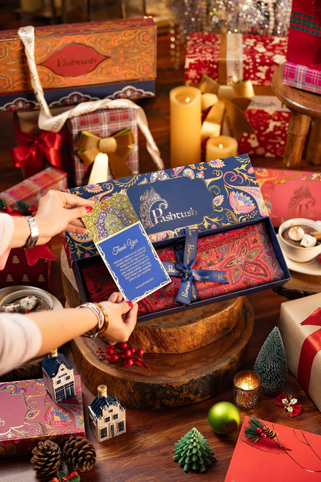 Pashtush India Gift Pack Pashtush Womens 100% Pure Wool With Woolmark Certificate Stole, Paisley Design, Scarlet Red