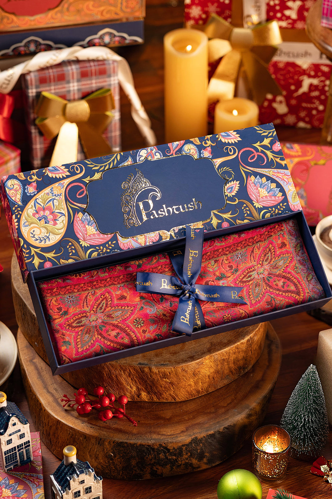 Pashtush India Gift Pack Pashtush Womens 100% Pure Wool With Woolmark Certificate Stole, Paisley Design, Scarlet Red