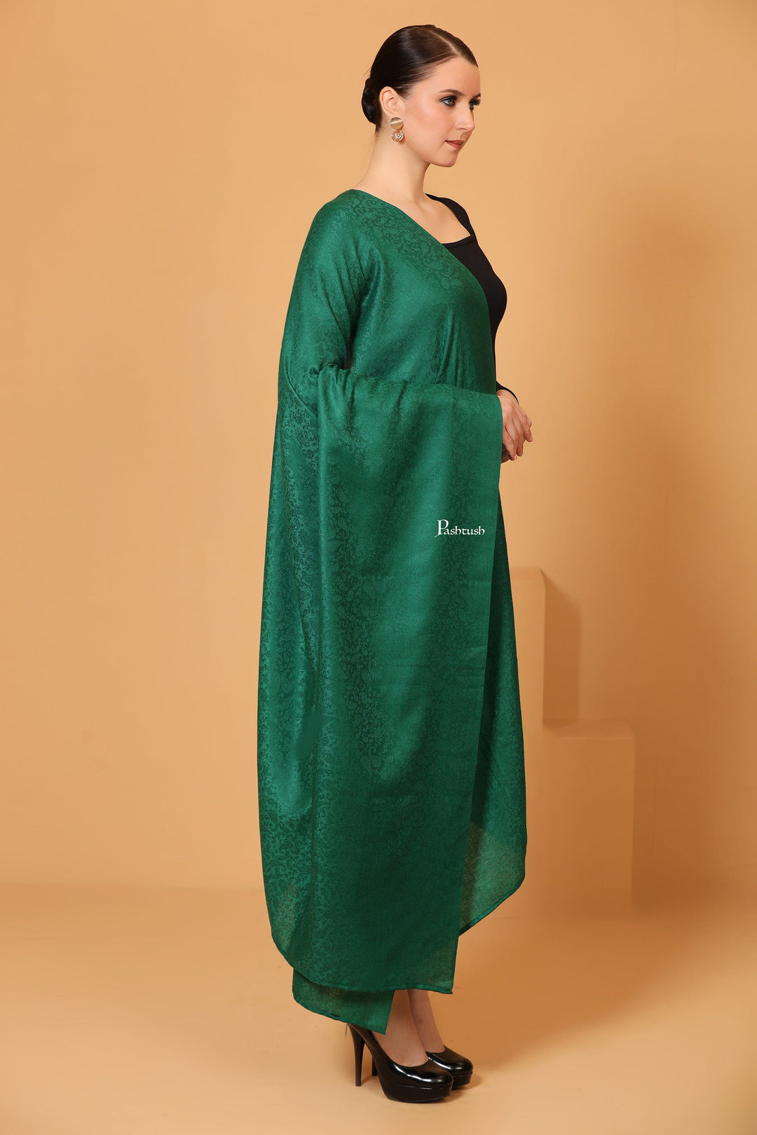 Pashtush India Womens Shawls Pashtush Womens Fine Wool Shawl, Self Paisley Weave, Extra Soft, Rich Green