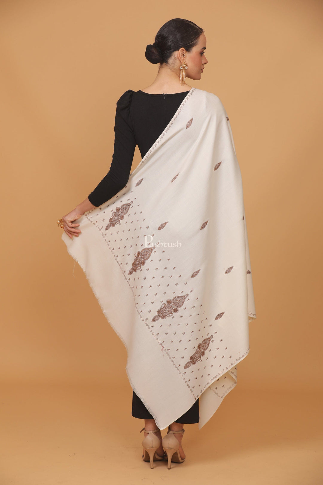 Pashtush India Womens Stoles and Scarves Scarf Pashtush womens Fine Wool shawl, tone and tone palla embroidery paisley design, Ivory
