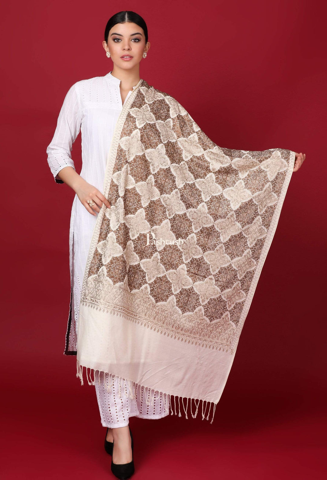 Pashtush Store Stole Pashtush Womens Fine Woollen, Silky Nalki Embroidery Needlework Stole, White